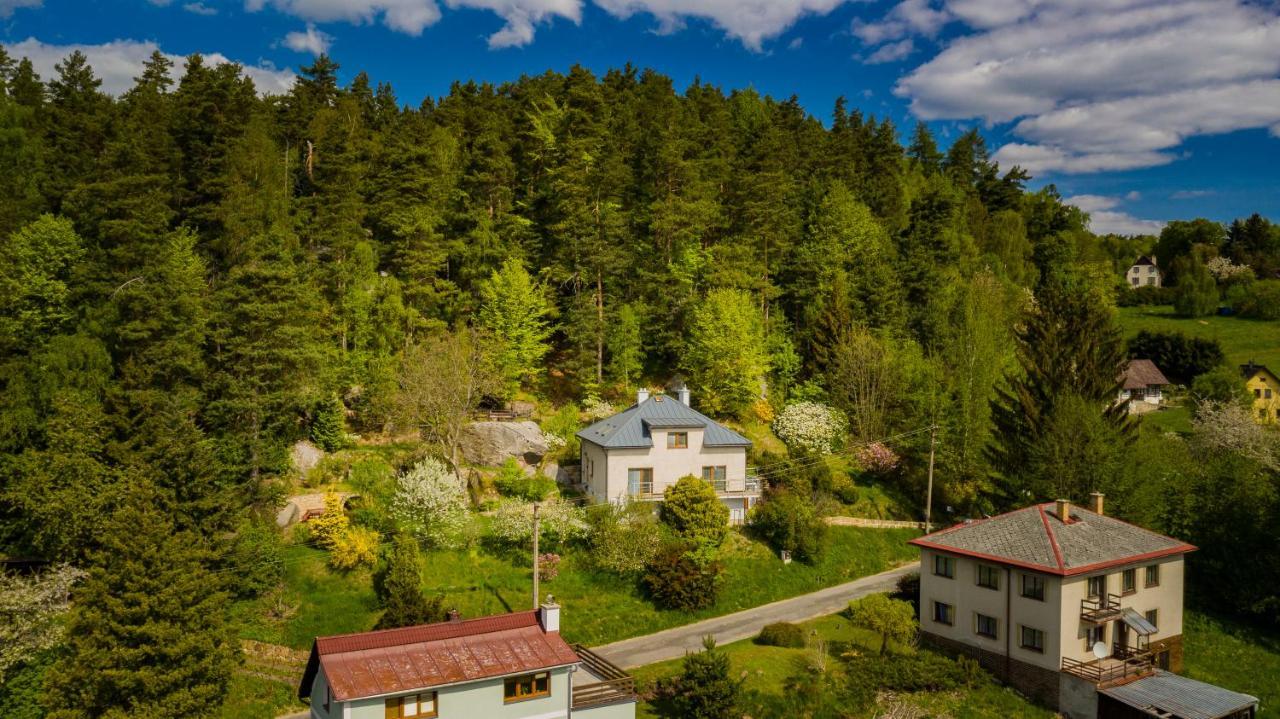 Apartman Pod Skalou V Ceskem Raji Besedice Zewnętrze zdjęcie