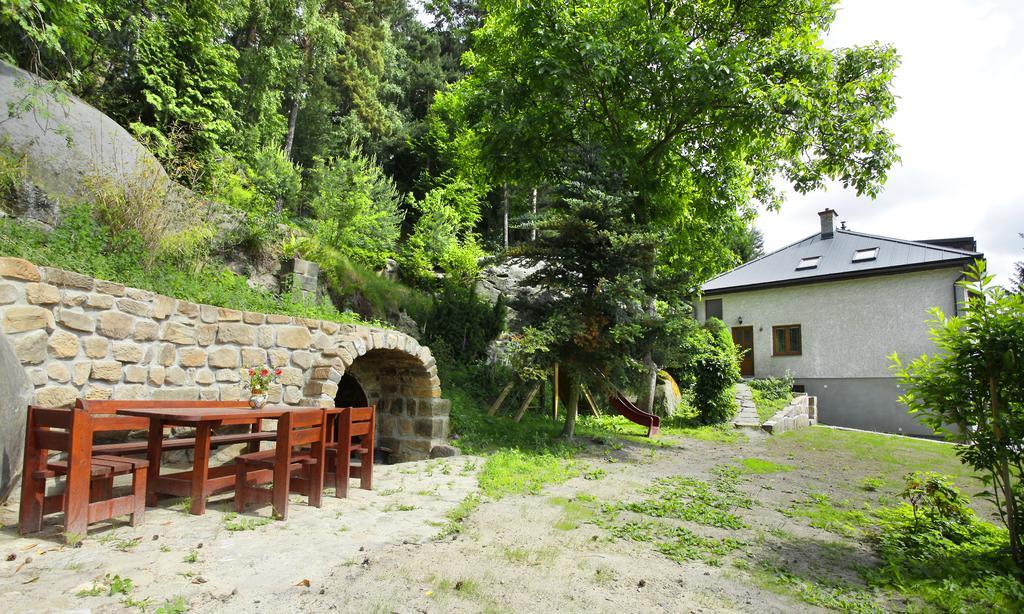Apartman Pod Skalou V Ceskem Raji Besedice Zewnętrze zdjęcie
